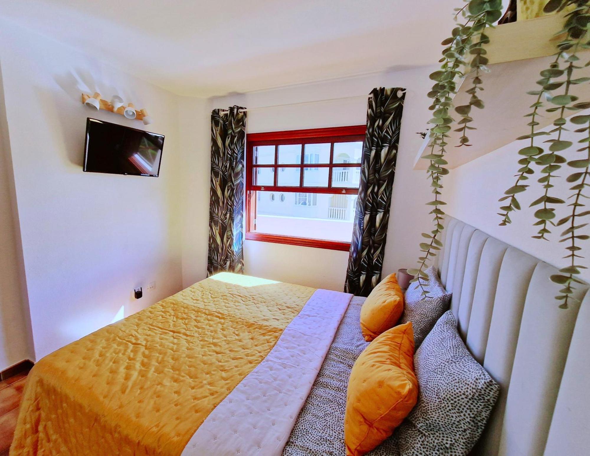 Strelitzia Apartment - Ocean View & Heated Pool San Miguel de Abona Exterior photo